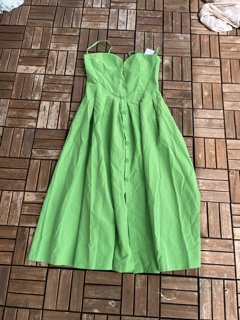 Green Spaghetti-Strap Button-Front Midi Dress